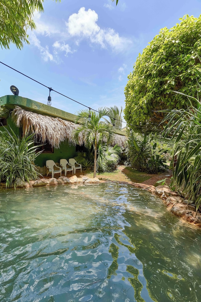 CHALET TROPICAL Hotel & Restaurant-Pizzeria