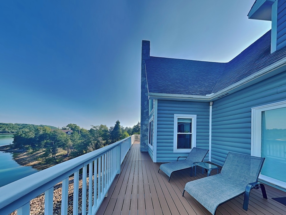 Tranquil Cove by Jackson Mountain Rentals