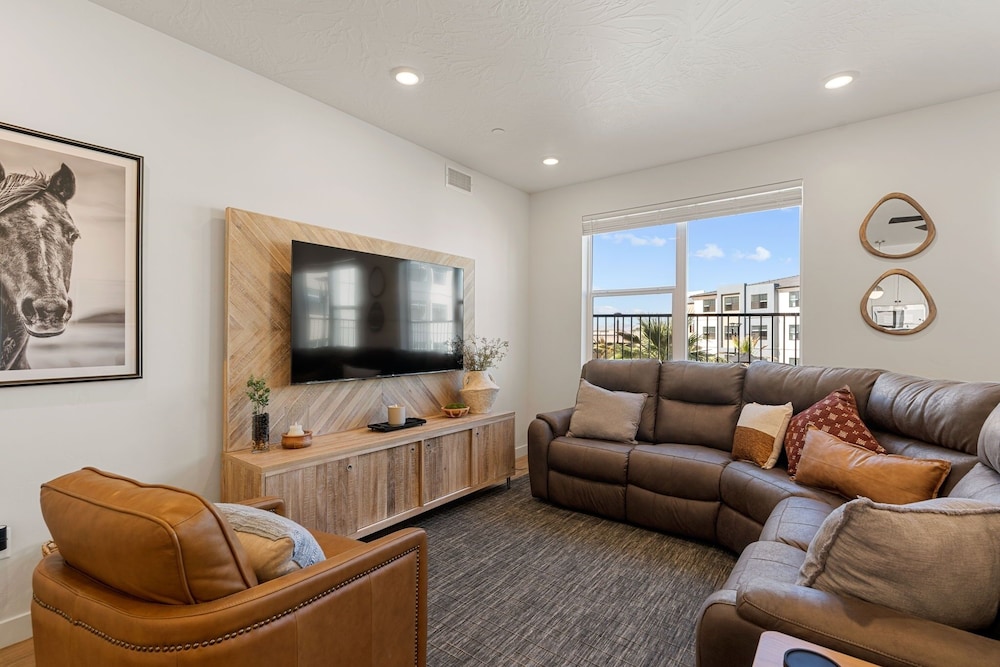 Mane Stay At Terra 3 Bedroom Condo
