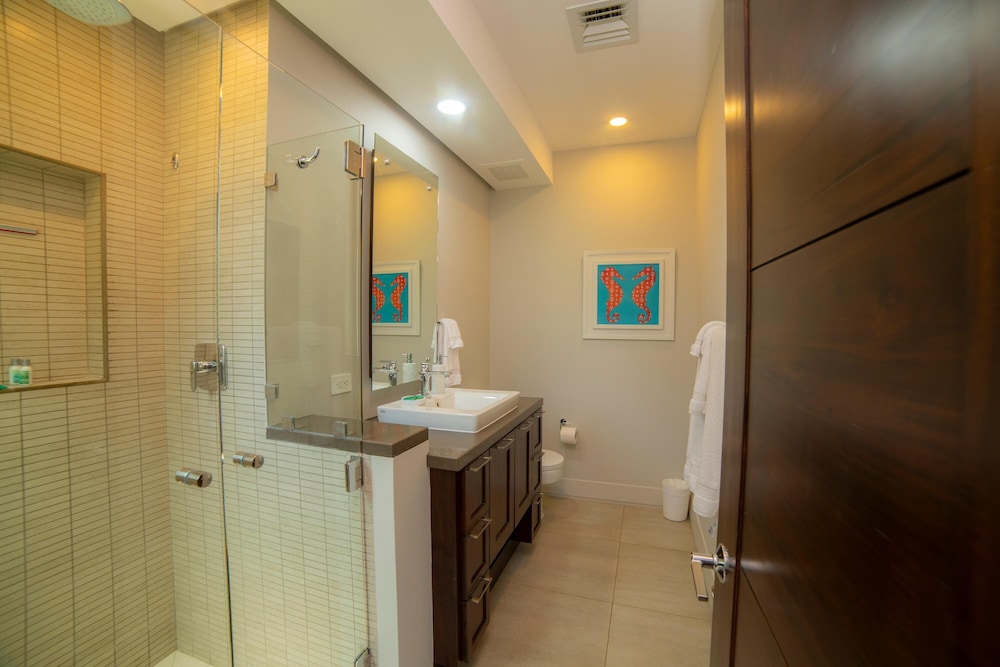 Miramar 2D -3 Bedr 3 Bath Ocean View