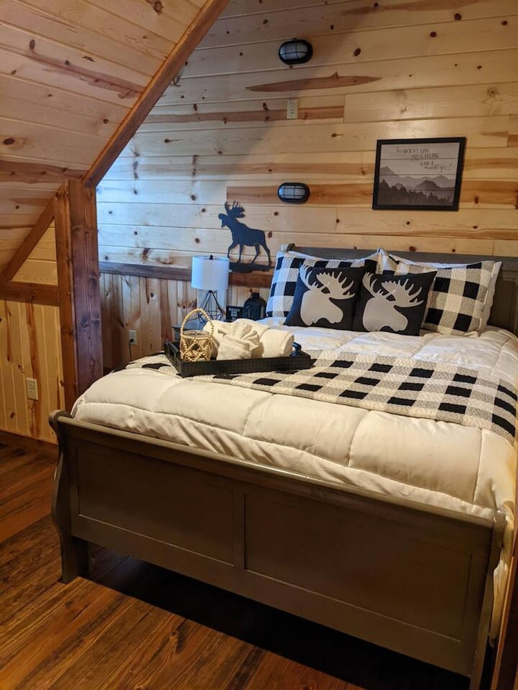 Stone Mountain Lodge Luxurious Rustic Retreat