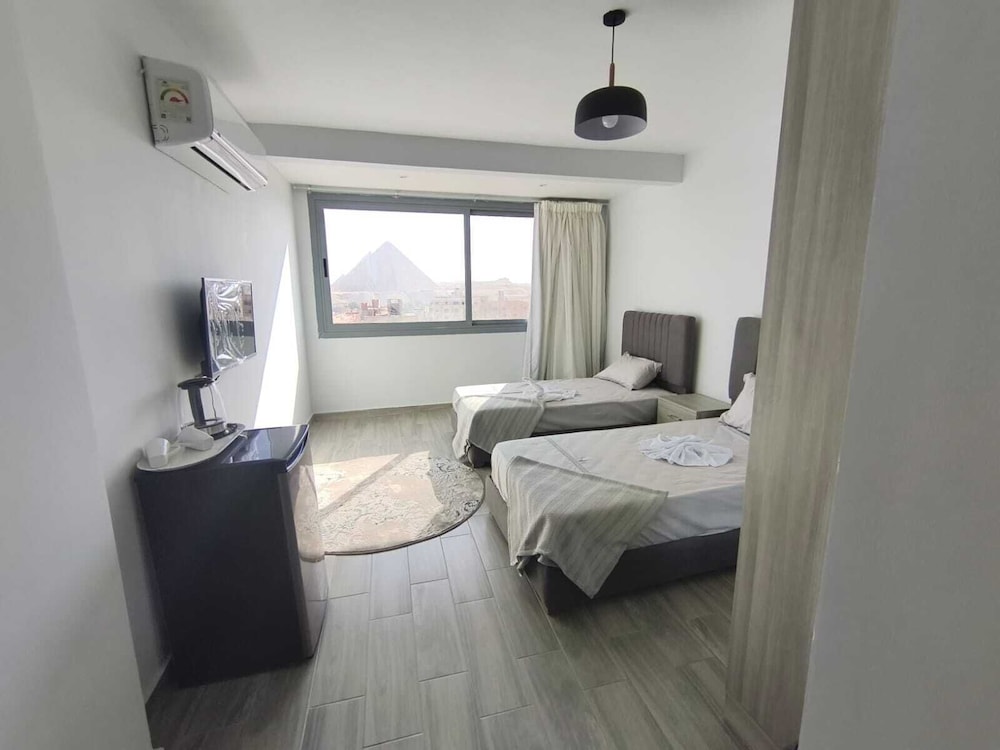Legend Pyramids Inn