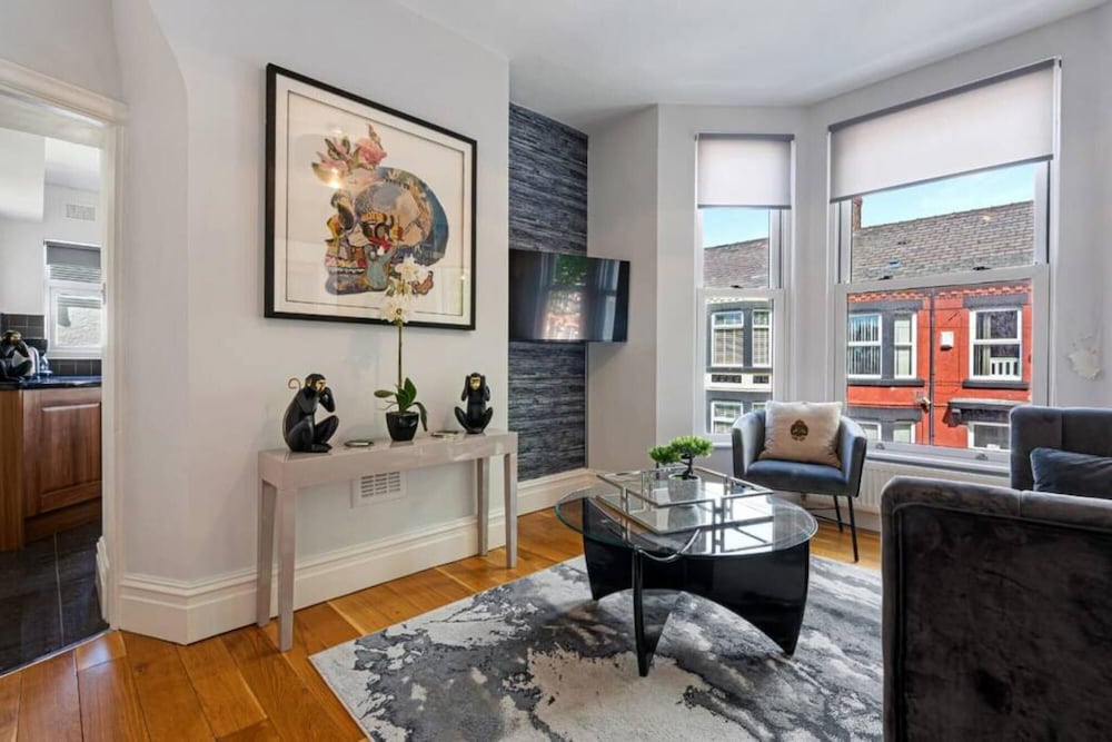 Host Apartments Kensington Quarters II