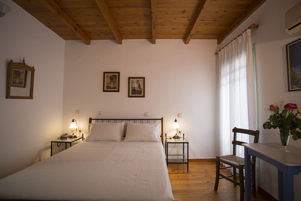 Nostos Hotel 42