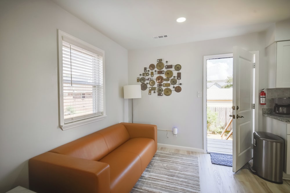 Stay By the Beach! Norfolk Duplex Half-mi to Ocean