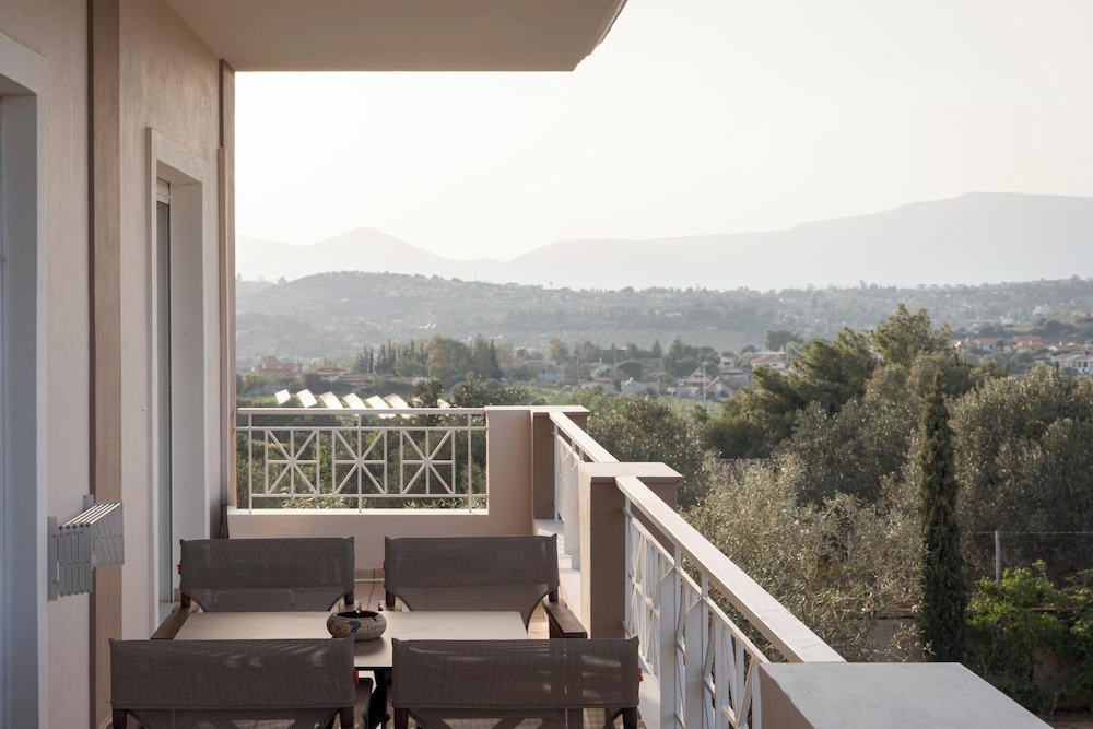 Ema's Guest House