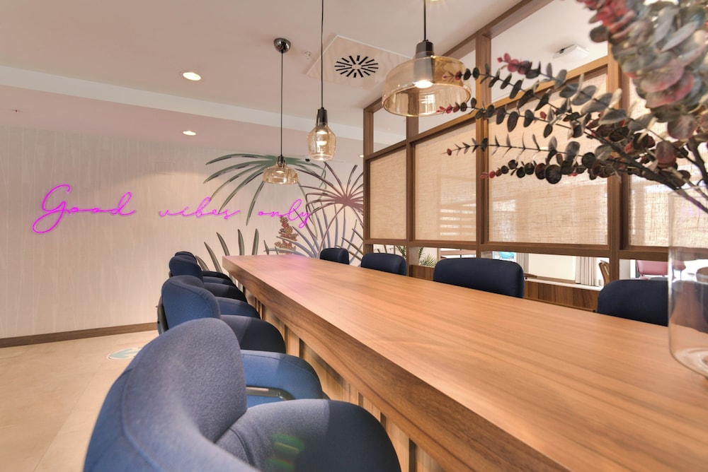 Livensa Living Salamanca - Albergue Juvenil