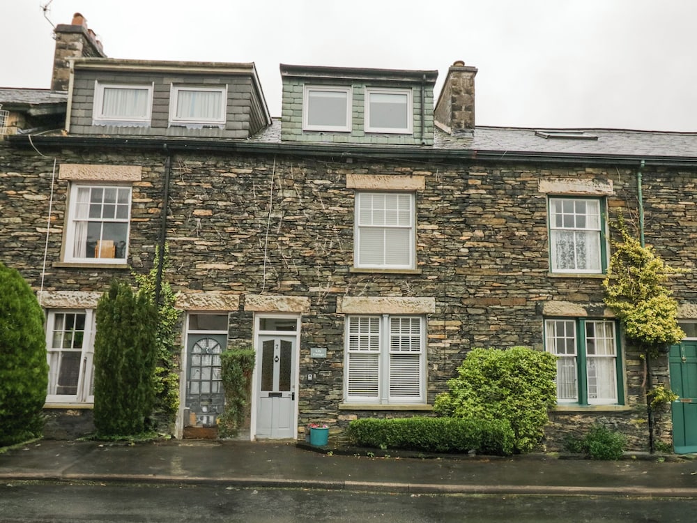 Lily Cottage