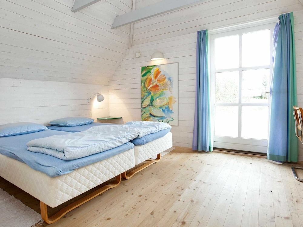 10 Person Holiday Home in Blavand