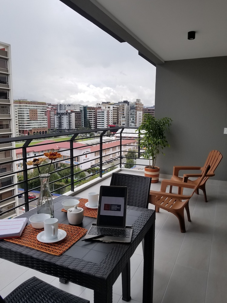 Luxury Residence Suites