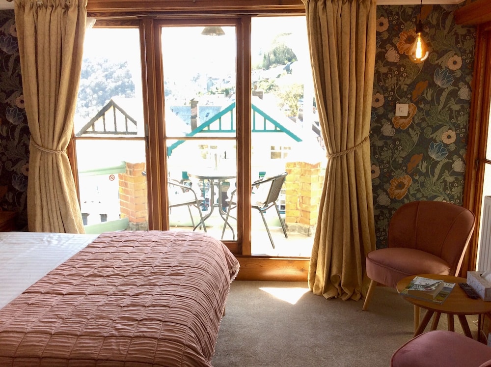 Lynton Vacations - Southcliffe Bed  Breakfast - Property Image 16