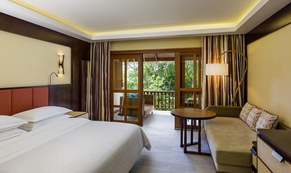 Sheraton Maldives Full Moon Resort & Spa view 3