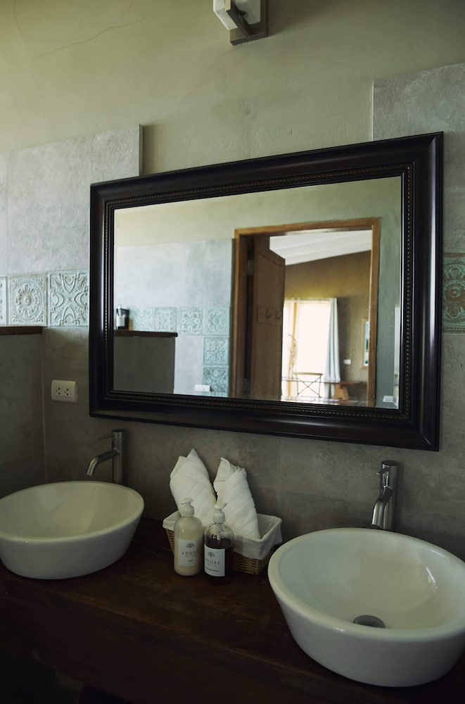 w Trendy 1BR w Pool in M Ncora