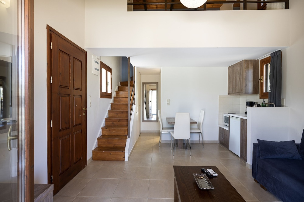 Maratho Villa - With Private Pool