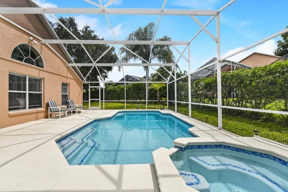 Oak Island Gem Cozy 4br Pool Home Near Disney 4 Bedroom Villa