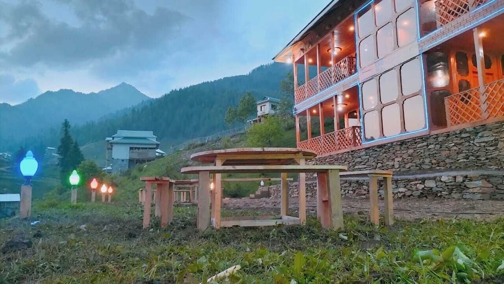 Kashmir Star Guest House & Family Resort view 2