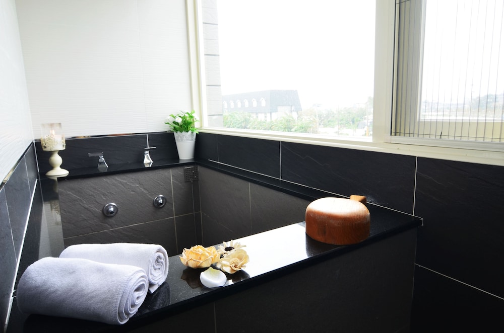 Yunju Hotspring Villa