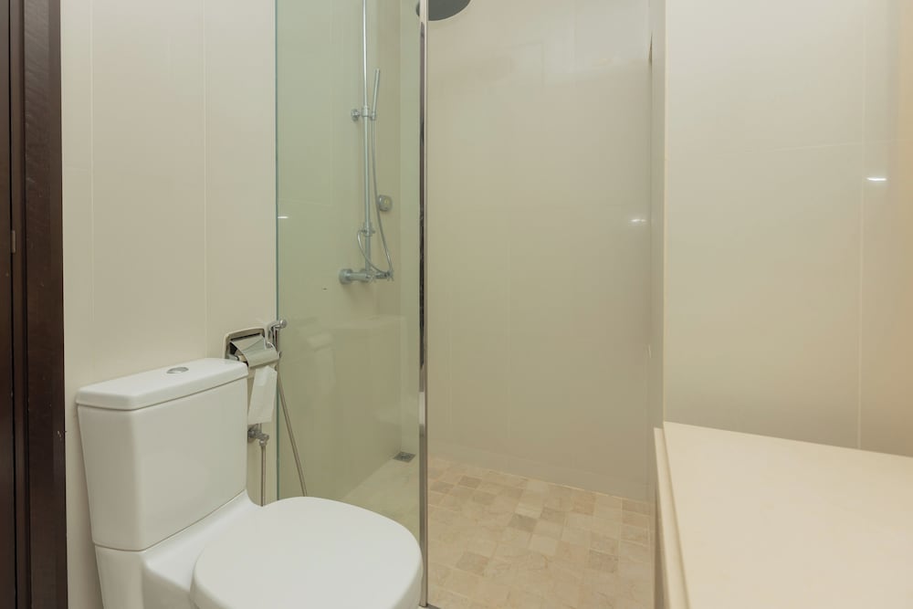 Straits Quay Waterside Suites