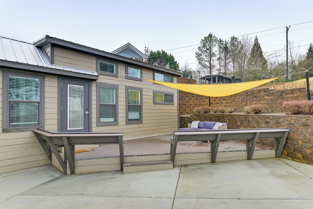 < 1 Mi to Marina: Pet-friendly Lake Norman Home!