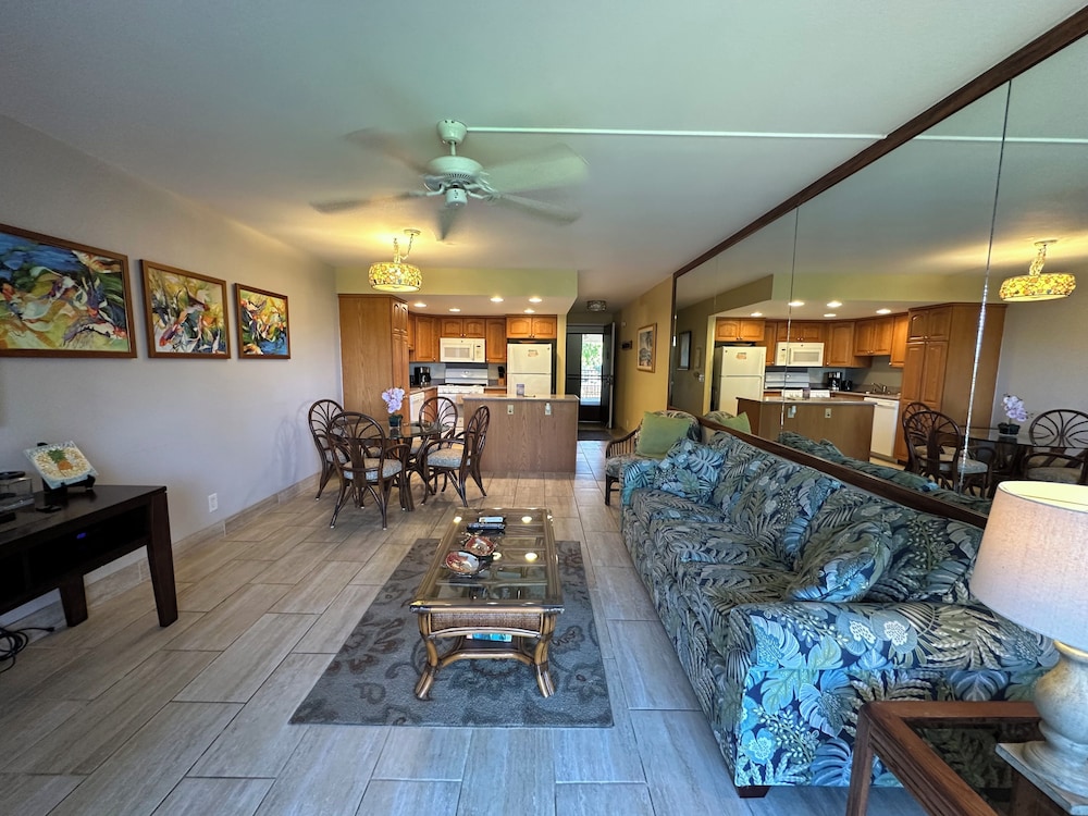 Kihei Akahi D-105 by Maui Rental Group