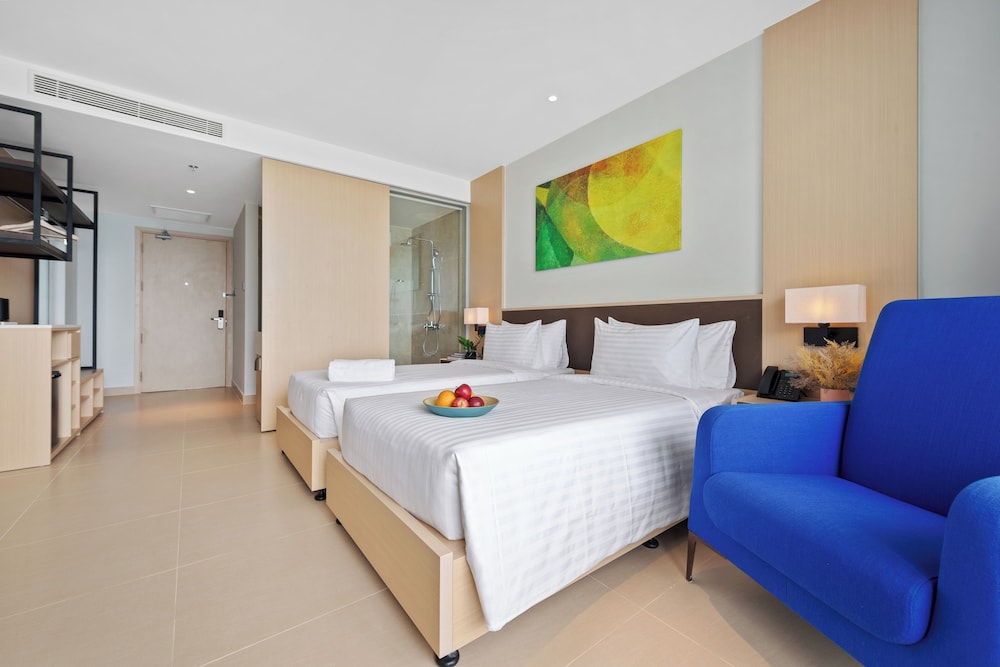 The Empyrean Cam Ranh Beach Resort
