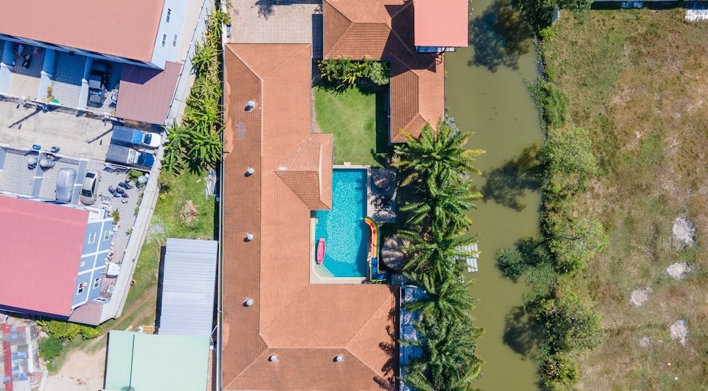 Pool Villa for Families and Party
