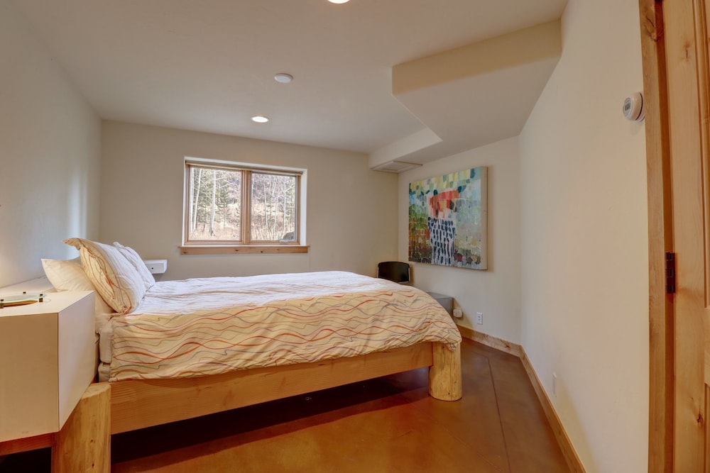 11 Stormwatch Circle 4br 3.5ba 4 Bedroom Home