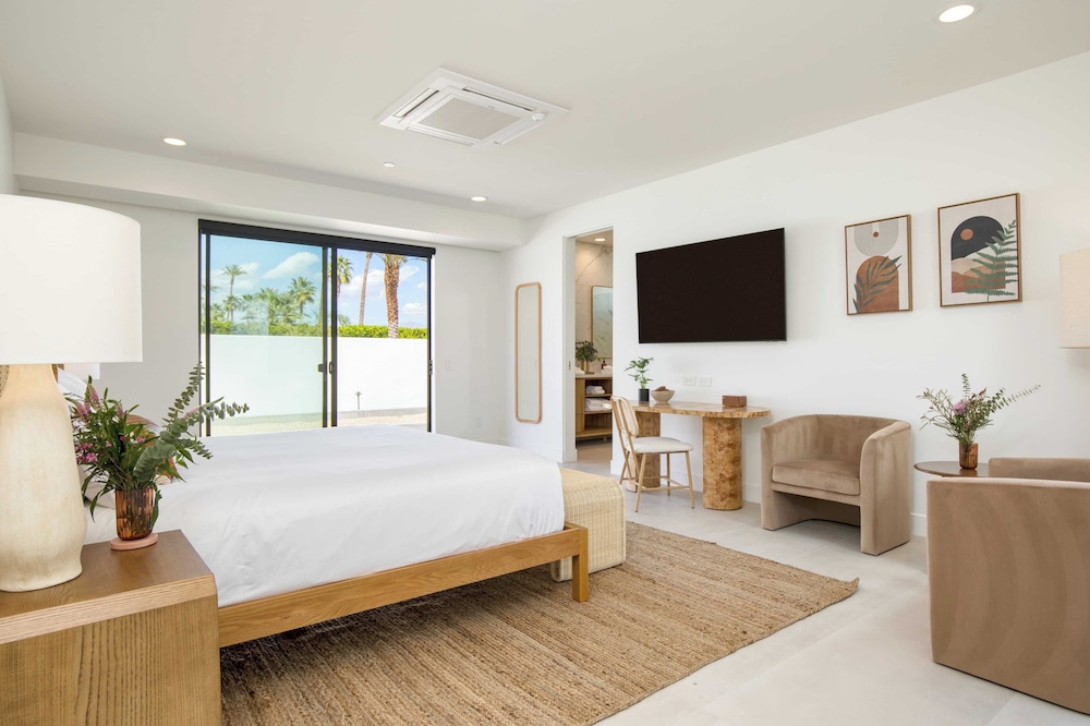 Sleeps 32 2 Villas, Pool, Putting Green+bocce Polo Villas Amara by Avantstay
