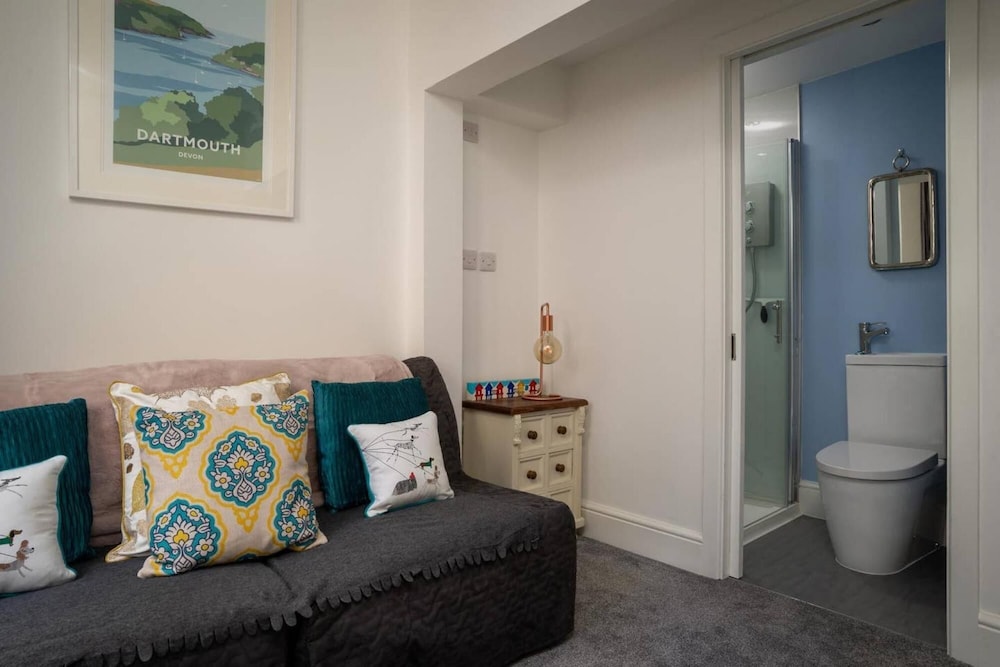The End House - Cosy and Central Dartmouth view 2