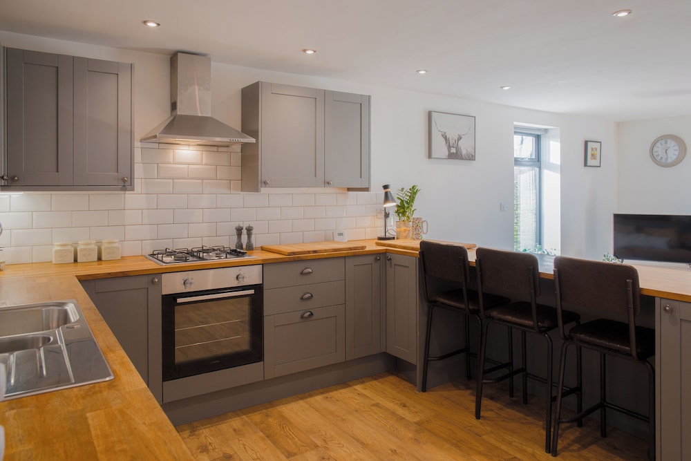 Beautiful Barn Conversion-Escape for 12