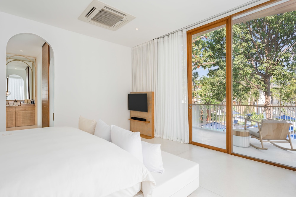 SALA Samui Chaweng Beach Resort