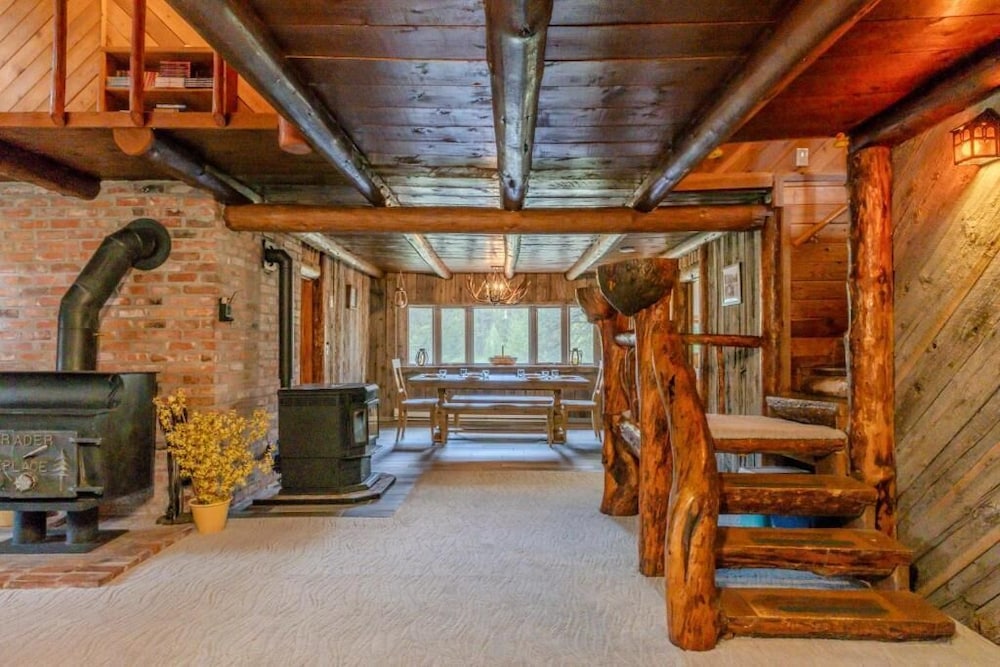 The Moose Bunkhouse