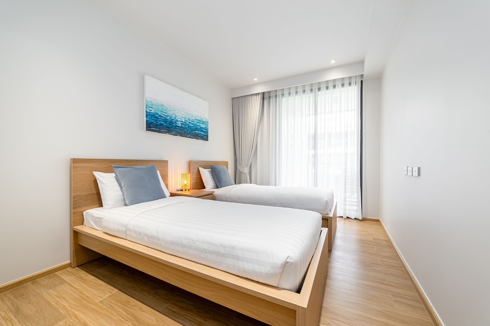 Seaside 2BR 200 m to BangTao beach