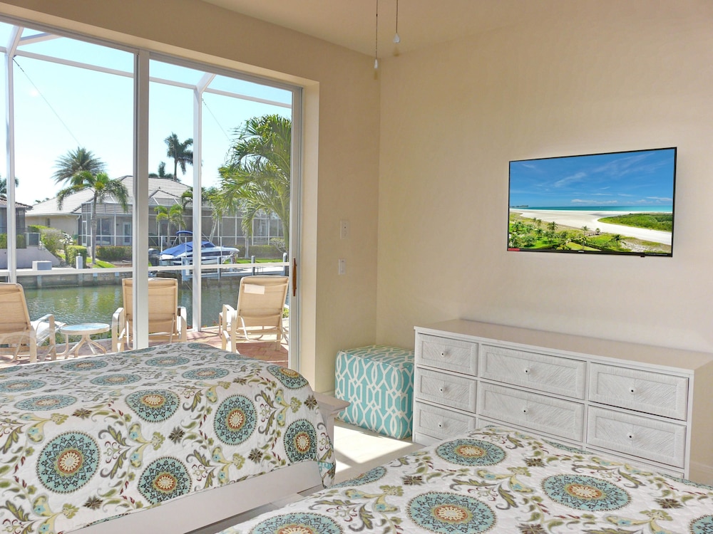 Pet-friendly Waterfront Home With Heated Pool and spa view 4