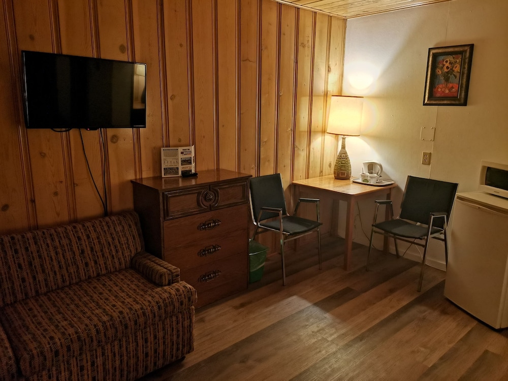 Cedars Motel
