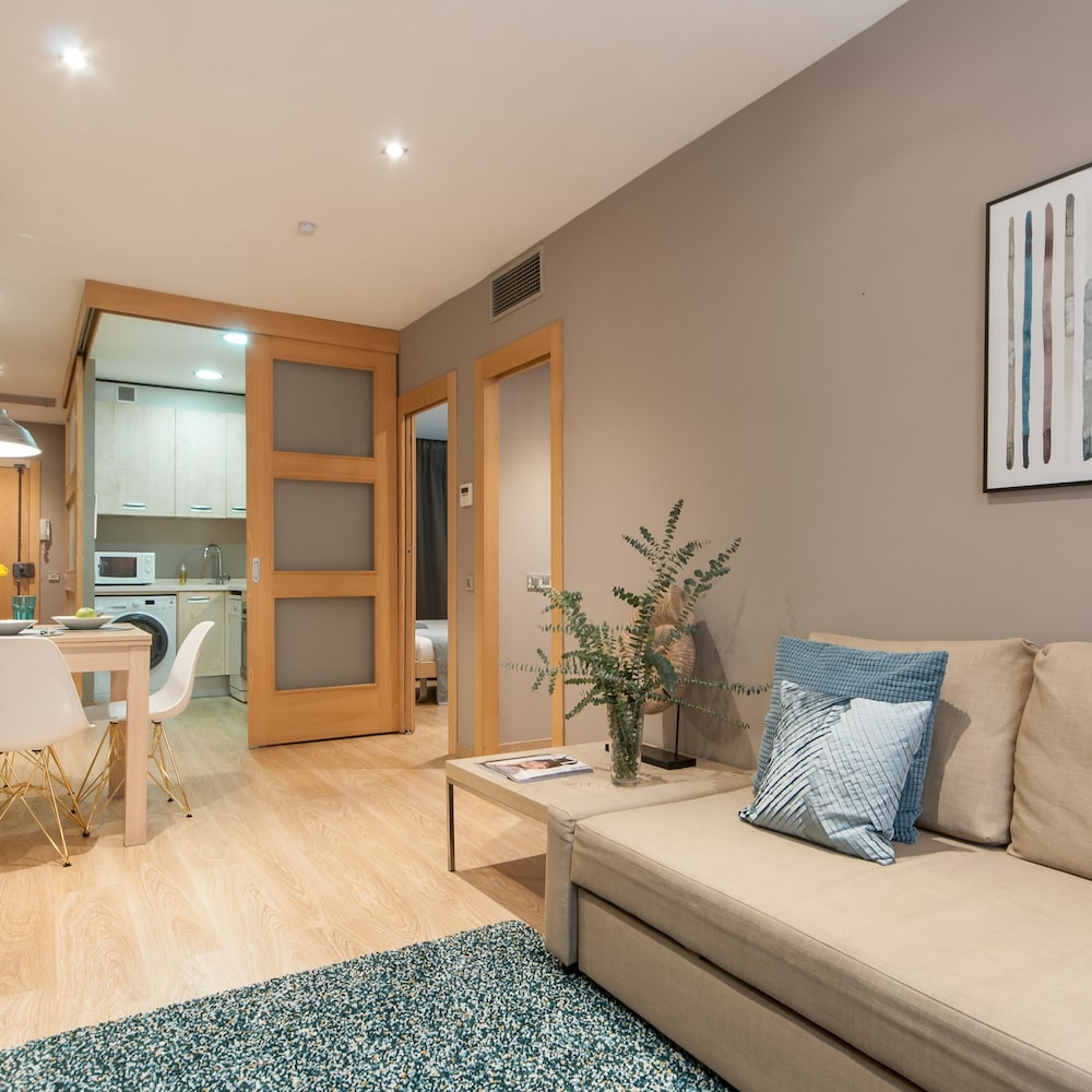 Paseo DE Gracia Modernist Apartment TWO BED TWO Bath By Myrentalhost
