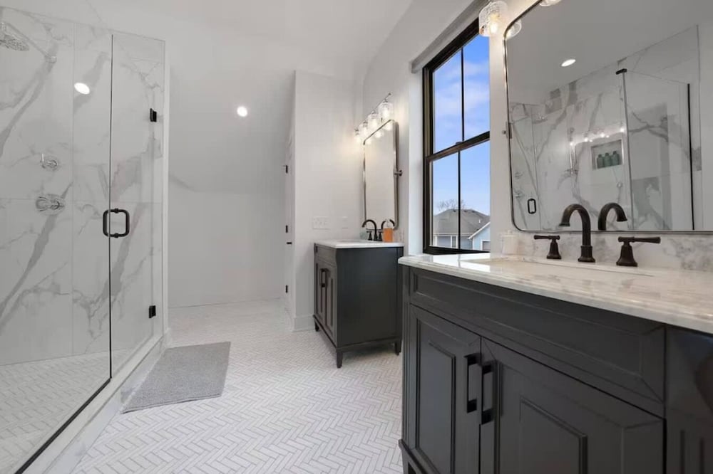 Jungle House Premier Residences – Downtown Columbus & Short North