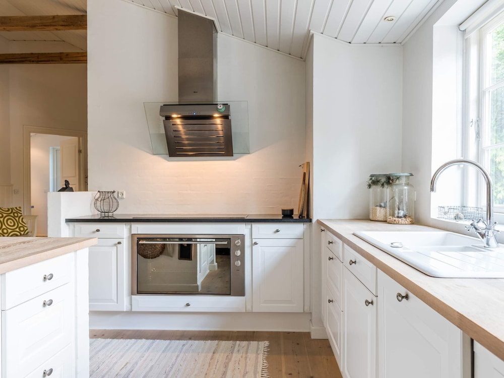 Cosy Retreat in Henne Strand-by Traum view 5
