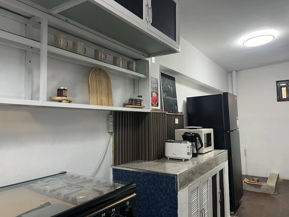 Cozy Holiday Home in San Pablo City for Groups of 8-10