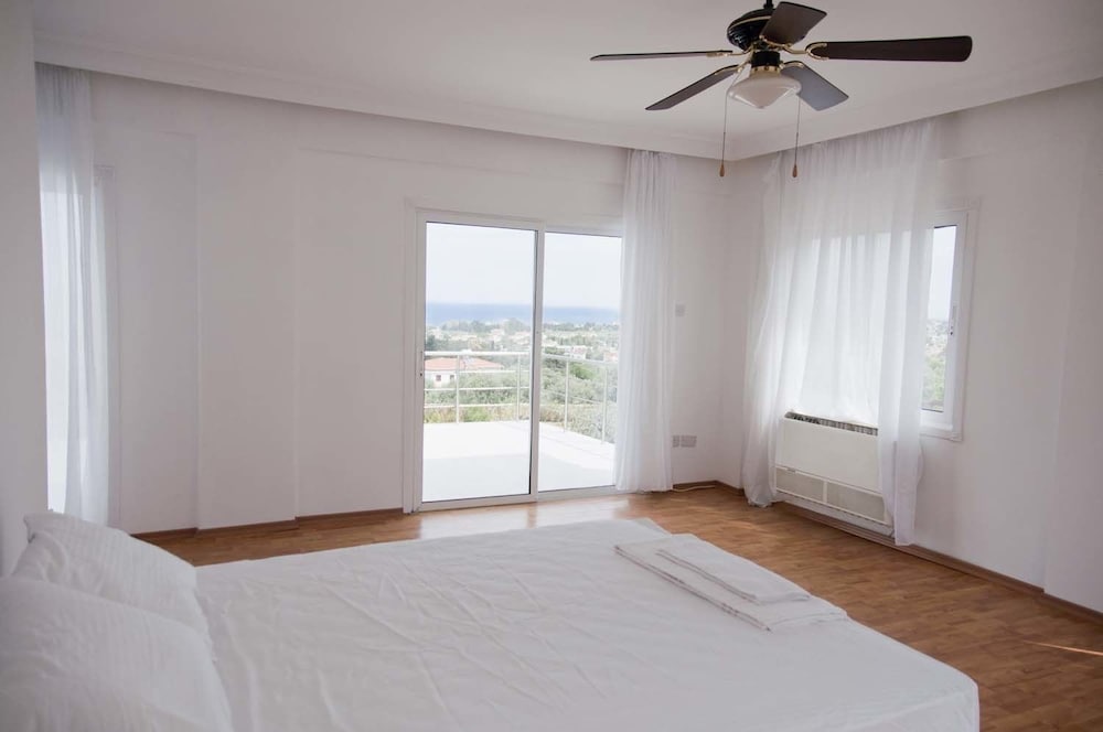 Villa Olivia by Amy Villas view 5
