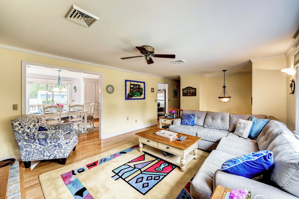 Charming East Falmouth Home: Walk to Private Beach
