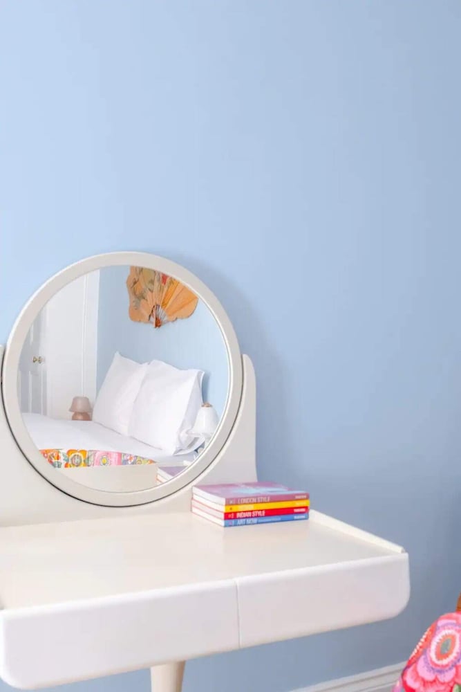 Unique Vintage-style 3BD Flat - Dalston