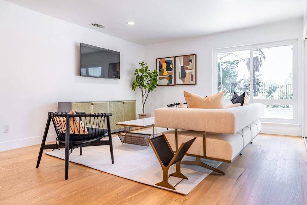 @ Marbella Lane - Cozy Modern Home w/ Relaxing Design & Pool
