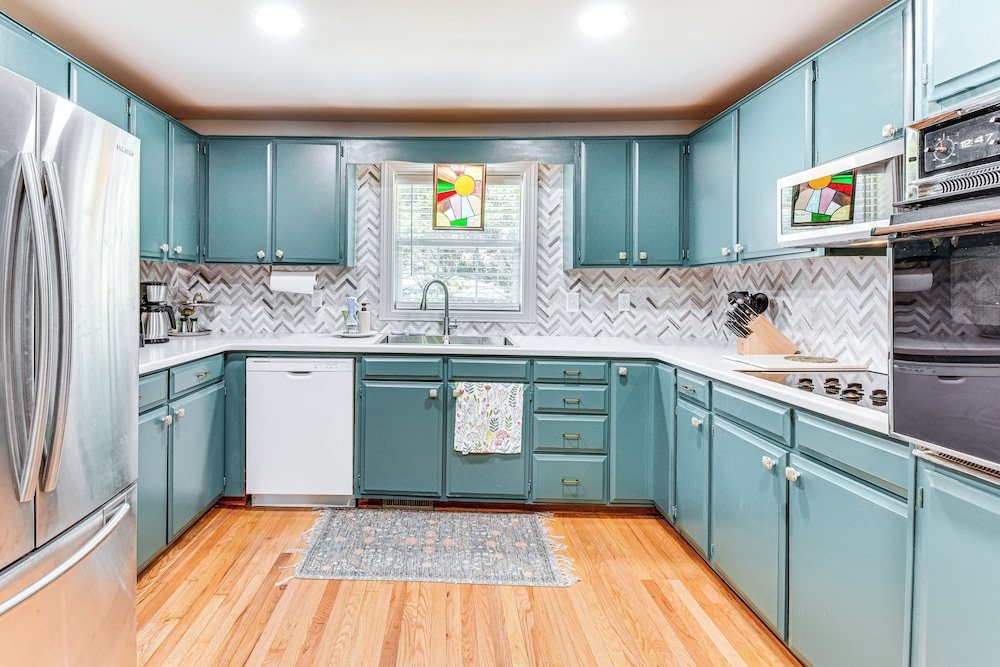 Bike, Hike & Unwind at Doodle Trailside Retreat