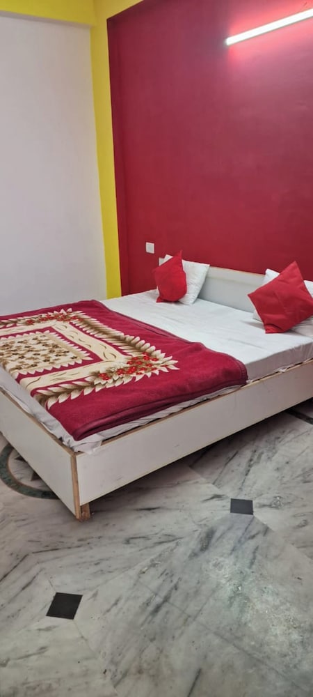 Hotel Maharaja Noida