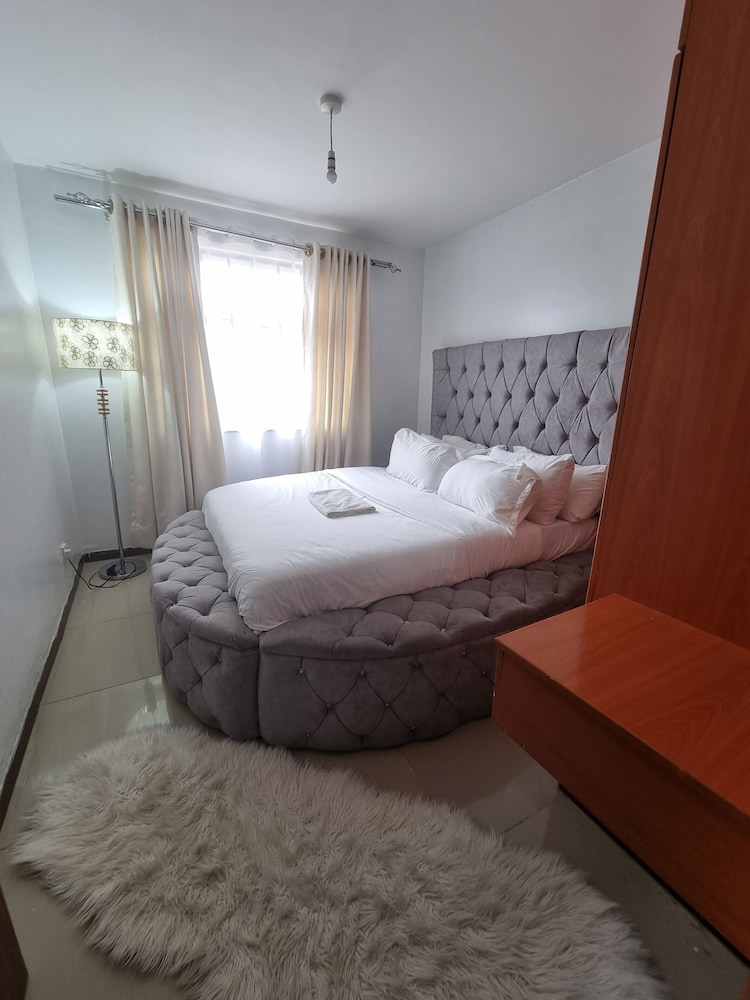 Lux Suites Jacky's Apartments Milimani