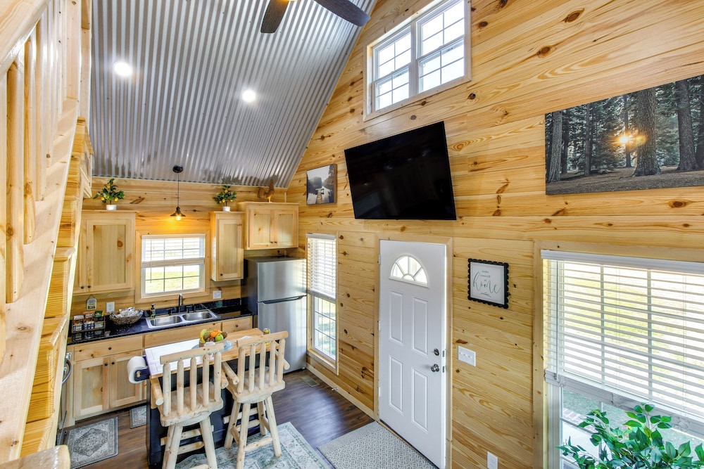 Gaming Loft: Atv-friendly Home in Slocomb