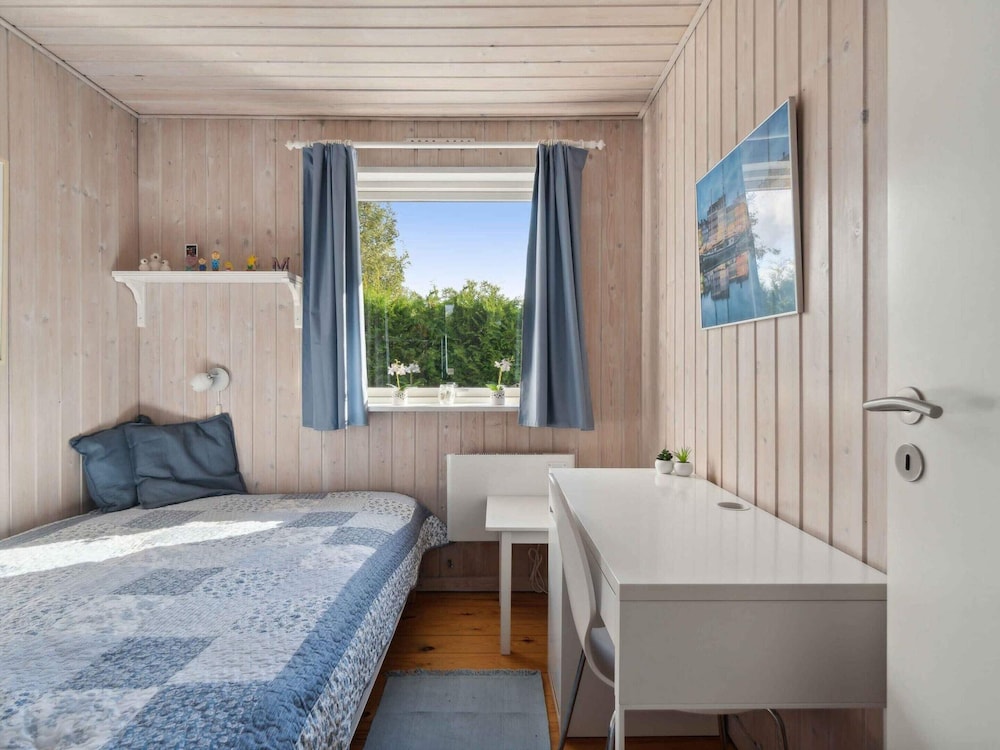 5 Star Holiday Home in Dronningmolle