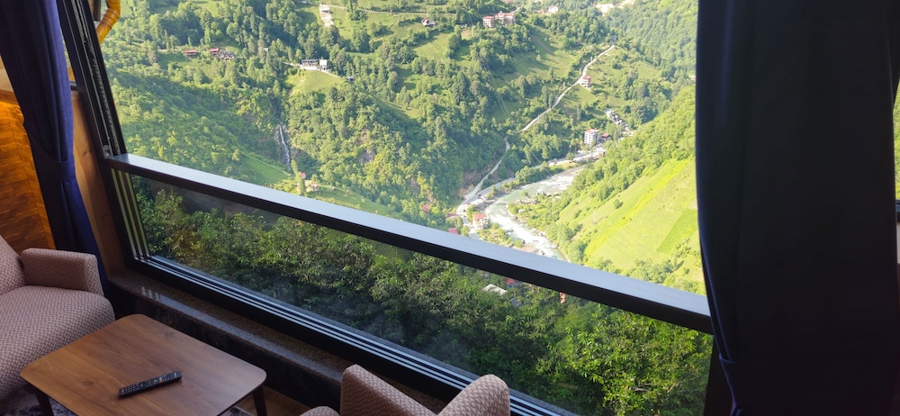 HAVALI SÜİT BUNGALOV