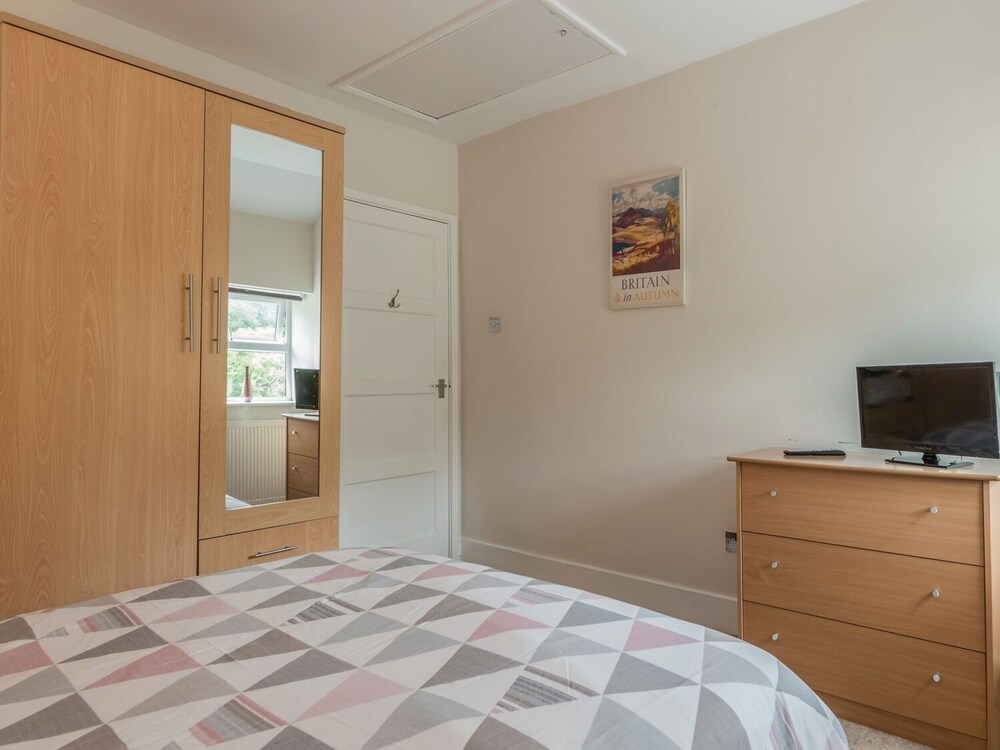 Ryehill Farm Cottage view 3